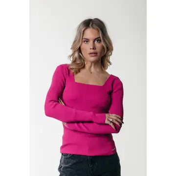 ariel fuchsia knit top