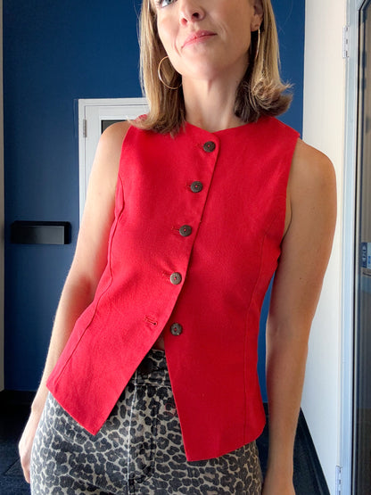 Button up red vest, round neck, sleeveless