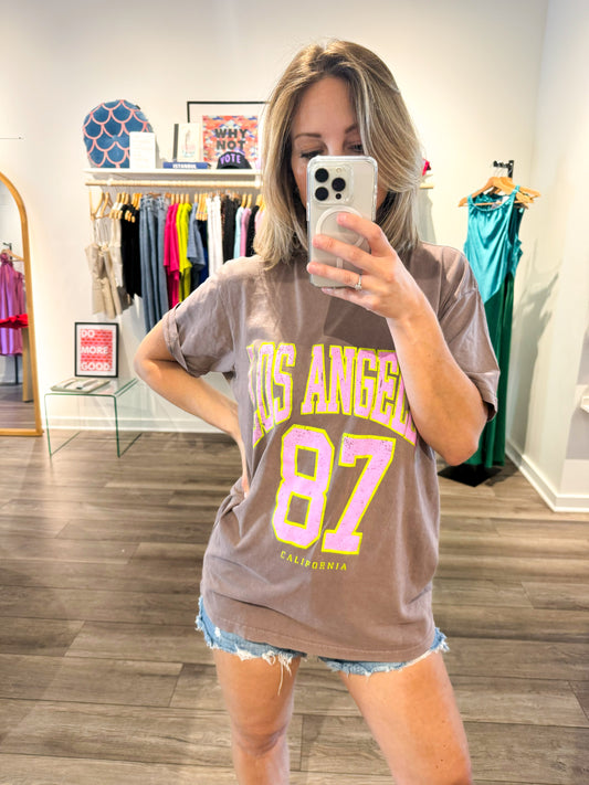 Oversized Los Angeles t shirt for summer with jean shorts.