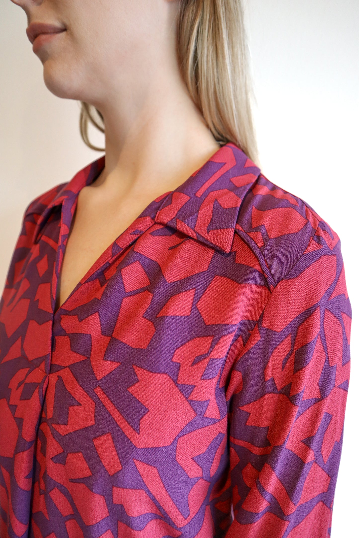 geometric patterned top